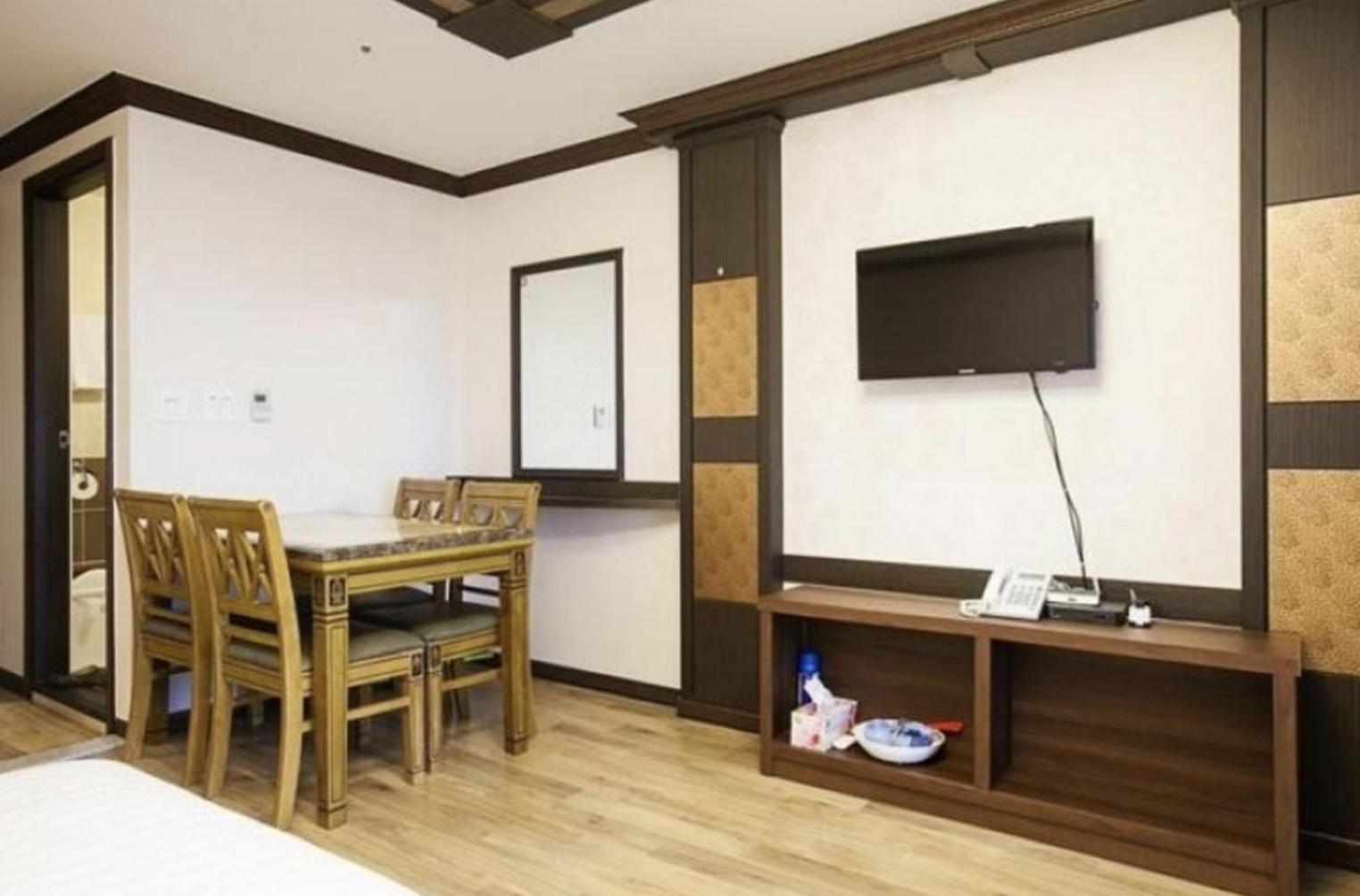 Jeju Ts Youth Hostel & Resort Сеогвипо Екстериор снимка