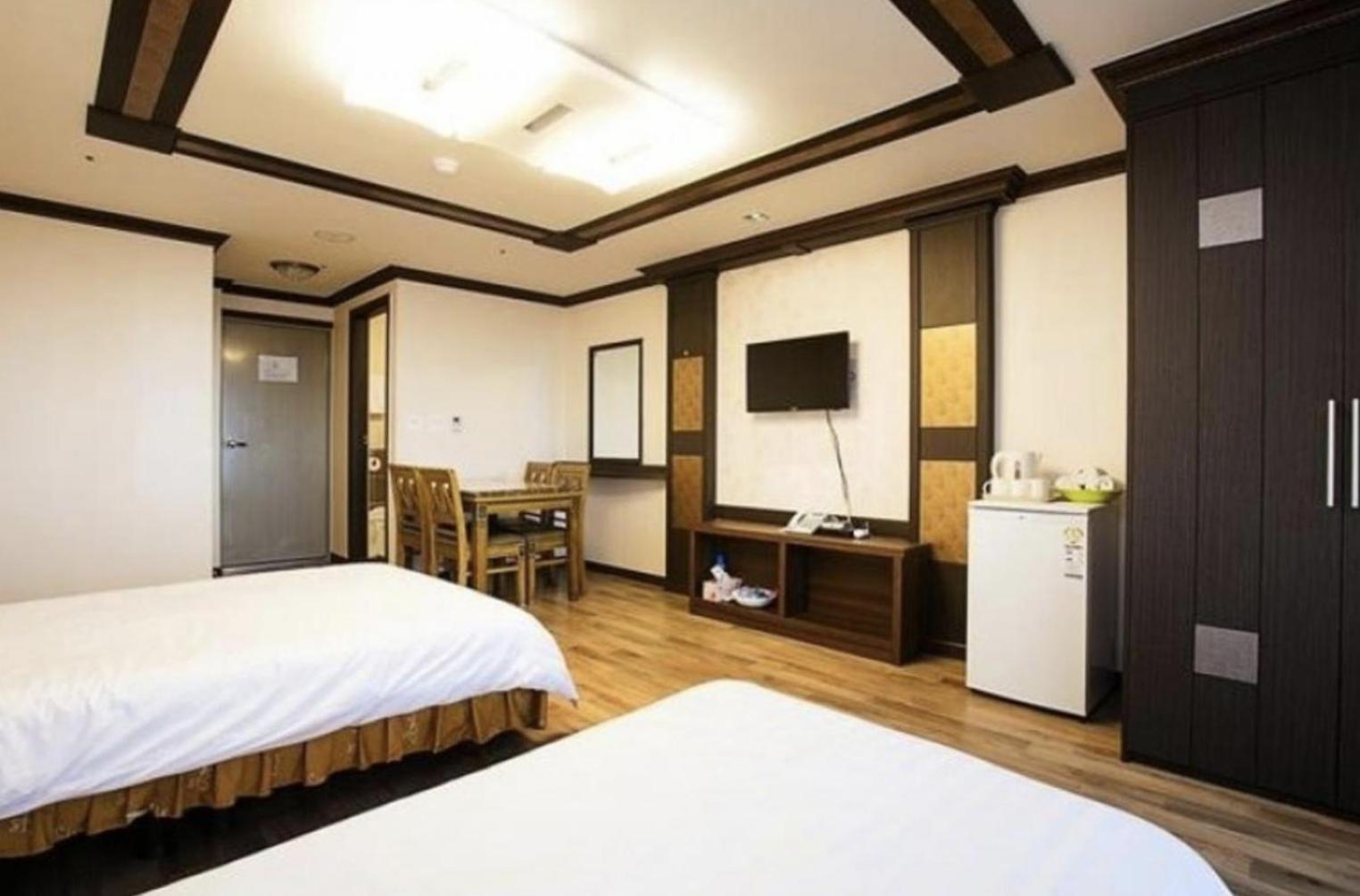 Jeju Ts Youth Hostel & Resort Сеогвипо Екстериор снимка