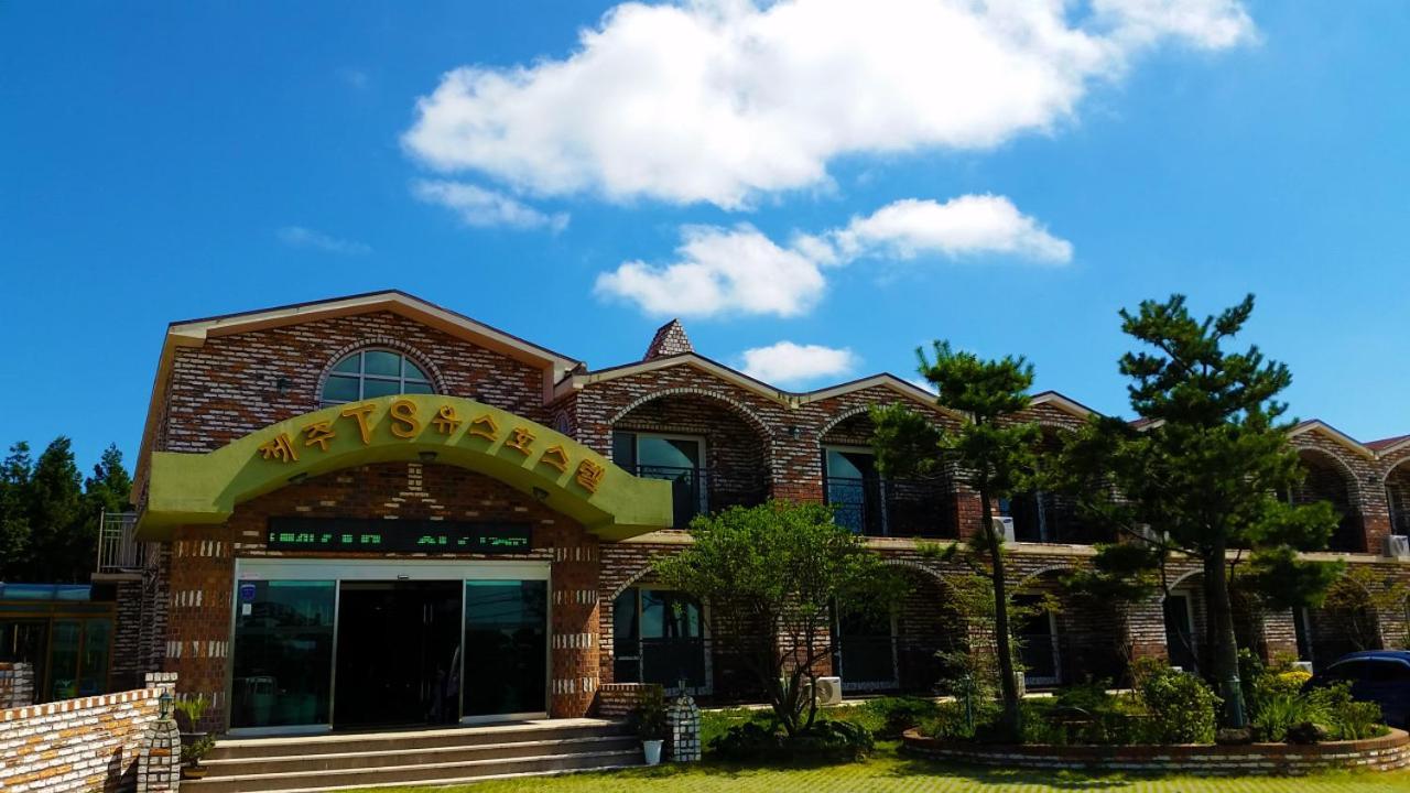 Jeju Ts Youth Hostel & Resort Сеогвипо Екстериор снимка