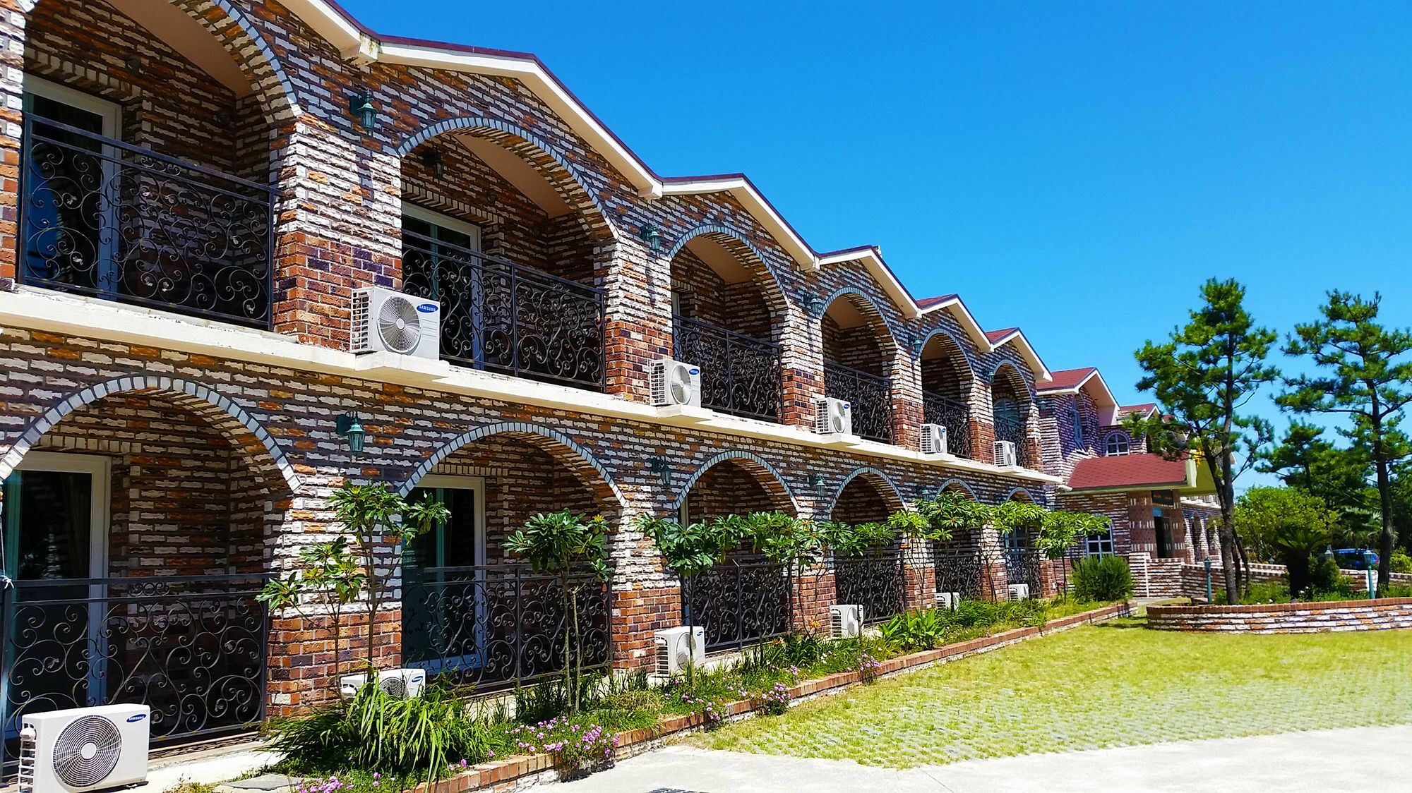 Jeju Ts Youth Hostel & Resort Сеогвипо Екстериор снимка
